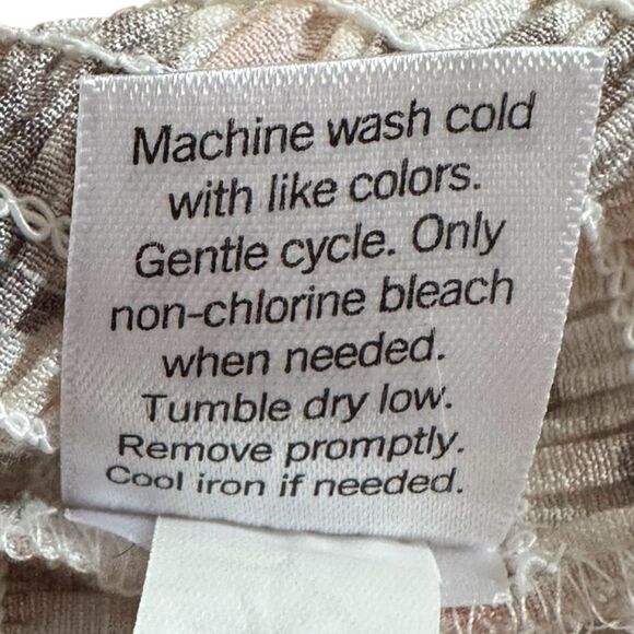 Nine West Womens Smocked Balloon 1/2 Sleeve V Neck Blouse Top Grey Floral Medium - Picture 8 of 8